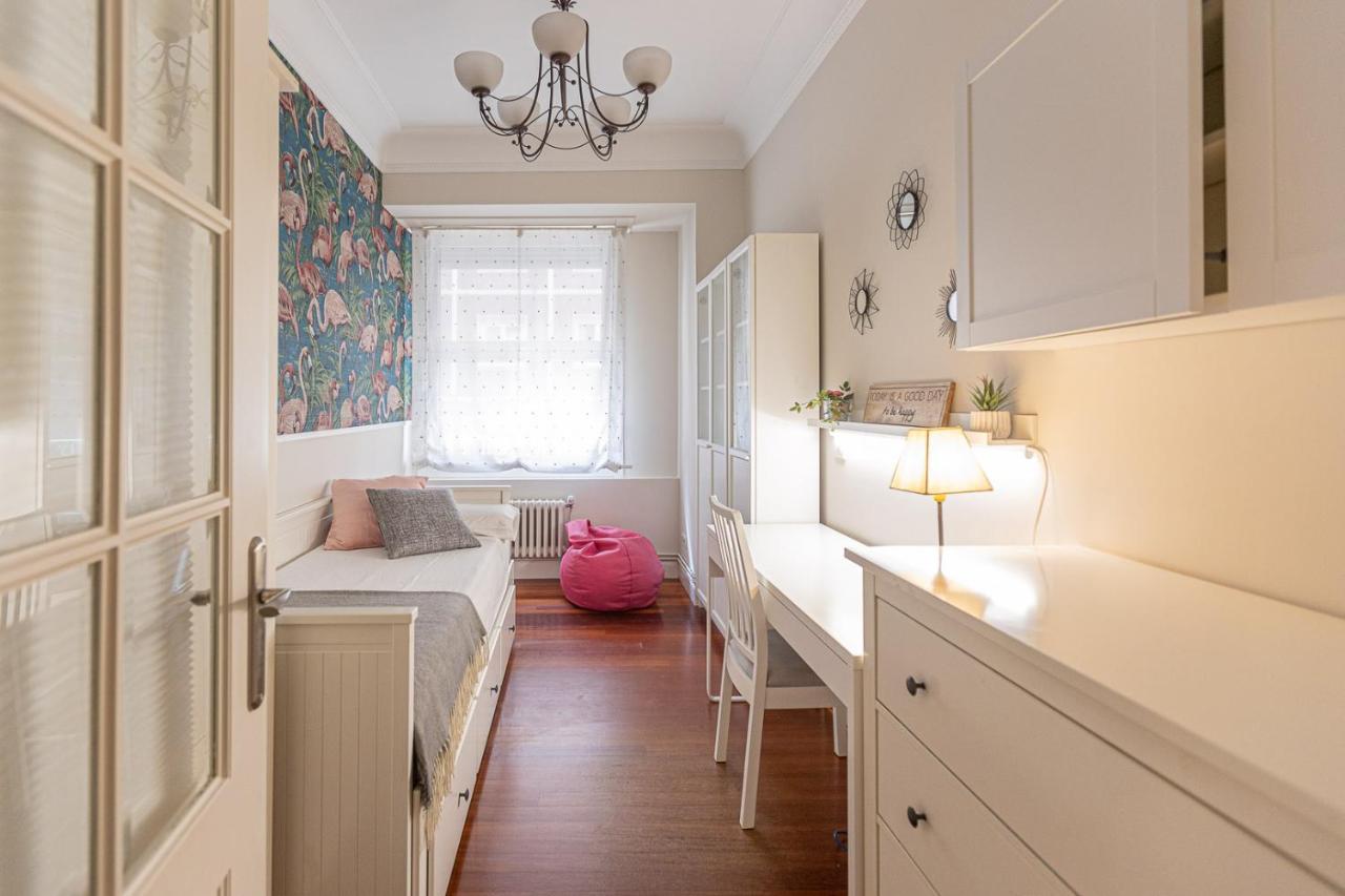 Park & Museum By Next Stop Apartamento *